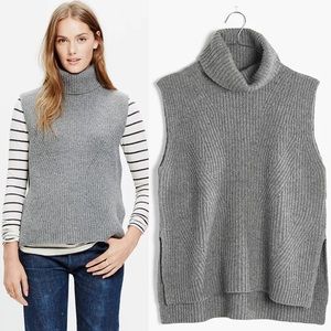 Small, BUT IT'S REALLY XS Madewell Contour Turtleneck Layering Vest Wool
